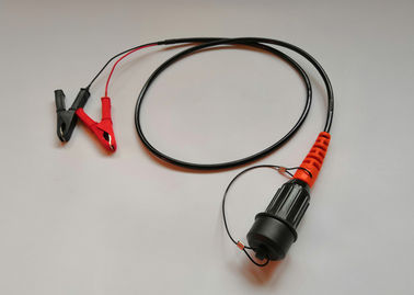 연결관과 대응 패널 연결관을 가진 전지 효력 케이블.